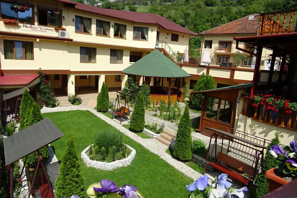 Pension Cuibul Viselor Baile Herculane Exterior photo