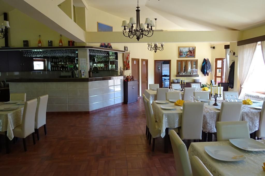 Pension Cuibul Viselor Baile Herculane Exterior photo