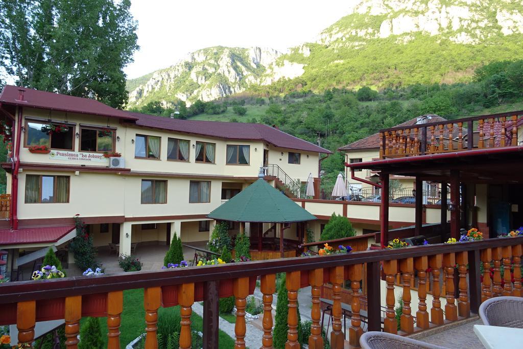 Pension Cuibul Viselor Baile Herculane Exterior photo