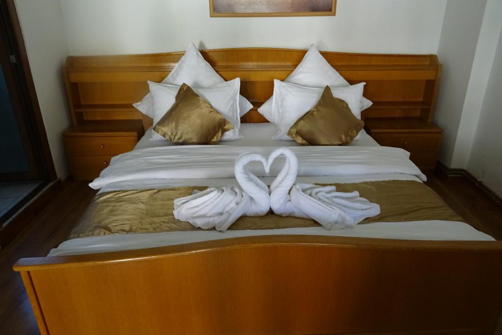 Pension Cuibul Viselor Baile Herculane Exterior photo