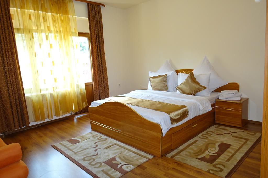 Pension Cuibul Viselor Baile Herculane Exterior photo