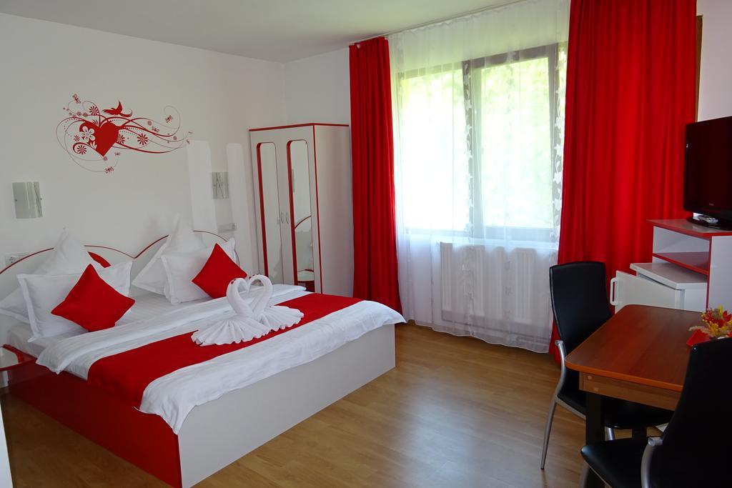 Pension Cuibul Viselor Baile Herculane Exterior photo